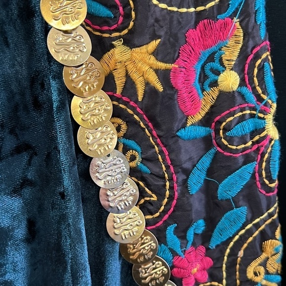 EMERALD GREEN BLUE EMBROIDERED CRUSHED VELVET LONG DUSTER BELL SLEEVES L - Picture 8 of 9